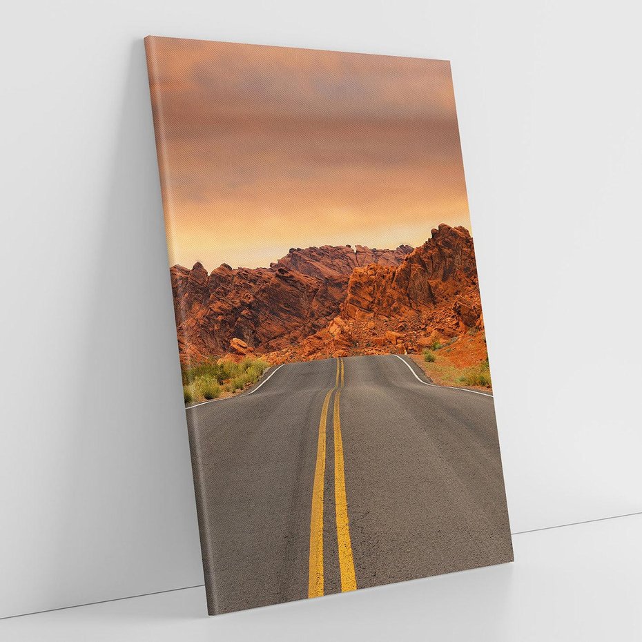 Obraz na płótnie 50x70 - Górska droga między skałami - droga, góry