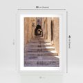 Plakat w ramie 30x40 - miasto w innej odsłonie - uliczka, perspektywa - rama biała