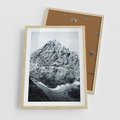 Plakat w ramie 50x70 - Surowość Gór - śnieg, zima w górach - rama drewno