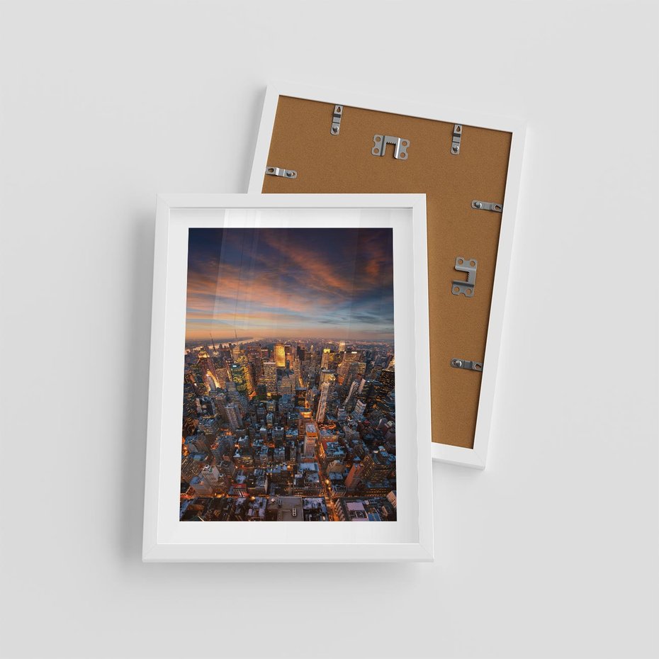 Plakat w ramie 30x40 - Miasto wieżowców w perspektywie - miasto, wieżowce - rama biała