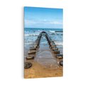 Obraz na płótnie 50x70 - Falochron na brzegu morza - falochron, morze