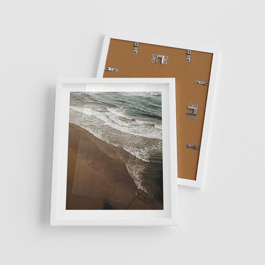 Plakat w ramie 40x50 - Spokój nad plażą - plaża, morze - rama biała