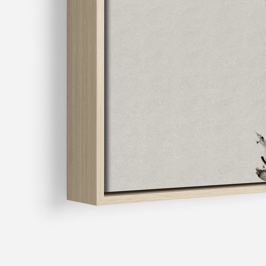 Obraz w ramie 80x120 - Kwiatowa Symfonia w Szarościach - czarno biała odbitka, jak fotografia - rama drewno