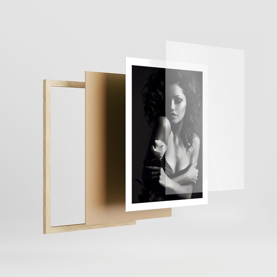 Plakat w ramie 50x70 - Piękno kobiecego aktu uchwycone - kobieta, akt - rama drewno
