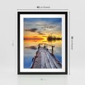 Plakat w ramie 40x50 - Zachód słońca na pomostach - zachód, słońca - rama czarna