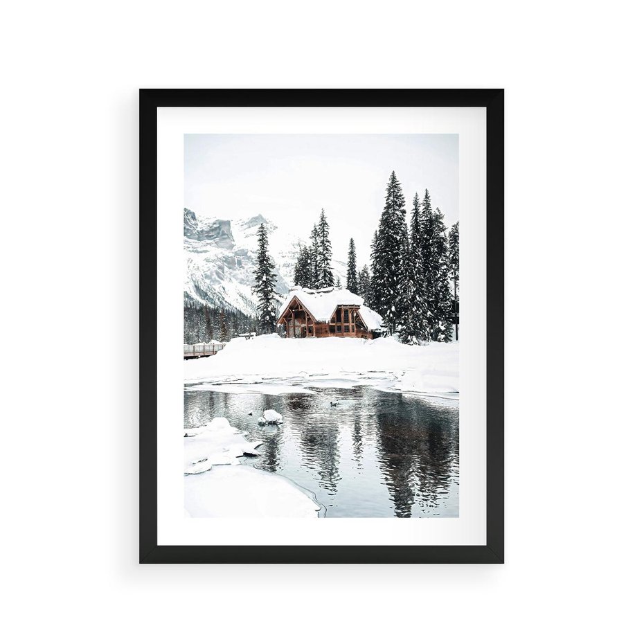 Plakat w ramie 30x40 - Urok Zimowego Krajobrazu - domek w górach, zima - rama czarna