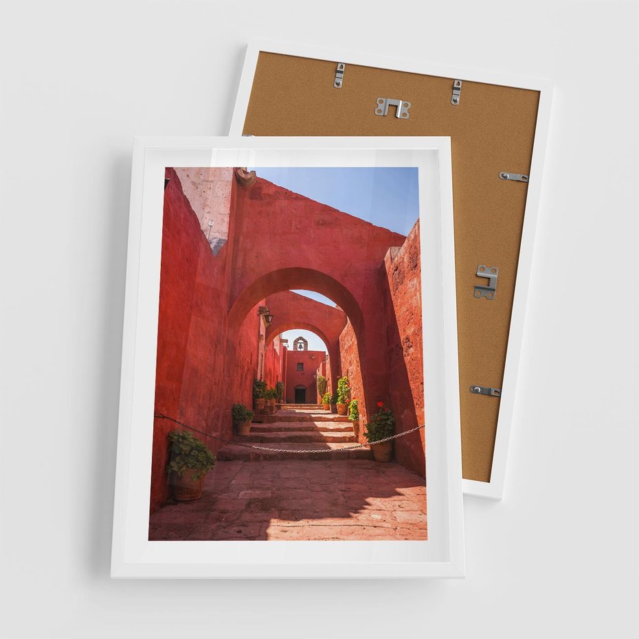 Plakat w ramie 50x70 - Perspektywa Uliczki - uliczka, perspektywa - rama biała