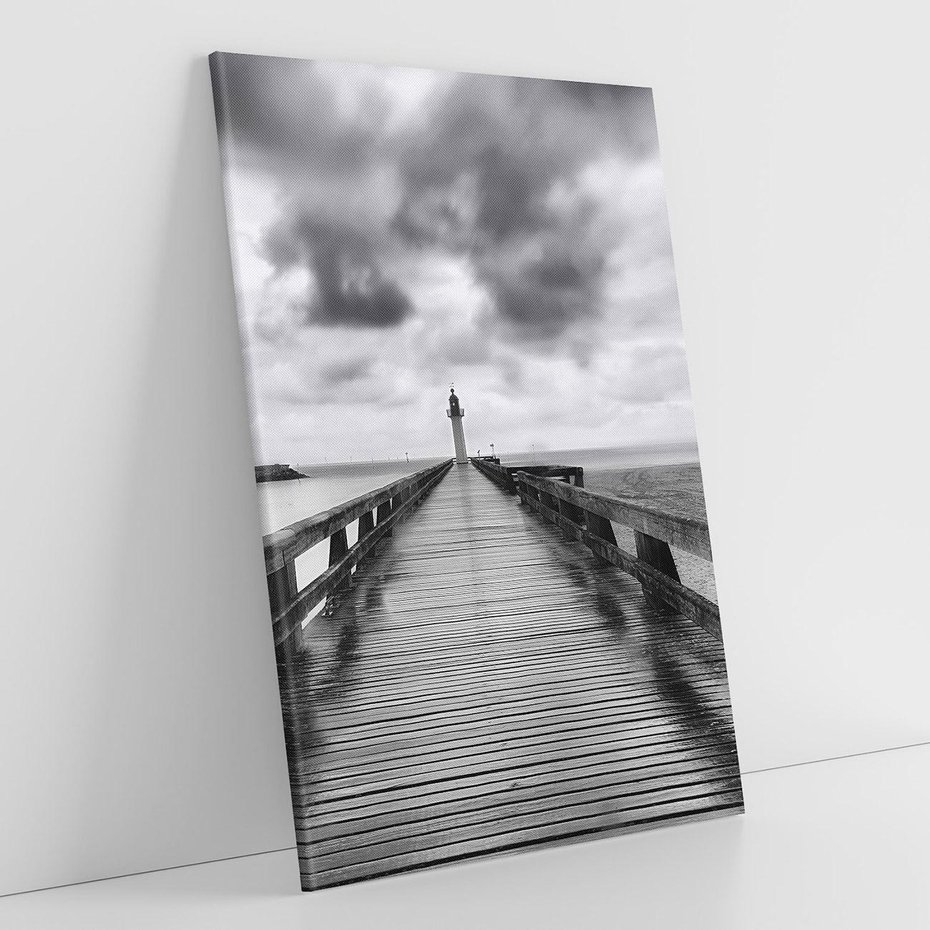 Obraz na płótnie 50x70 - Romantyczny pomost z latarnią - pomost, latarnia