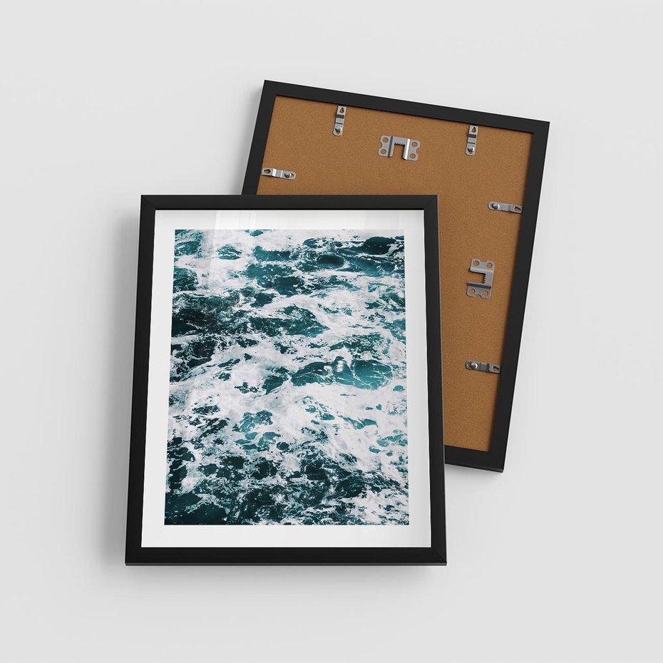 Plakat w ramie 40x50 - Potęga Natury: Wzburzone Fale Oceanu - wzburzone fale oceanu - rama czarna