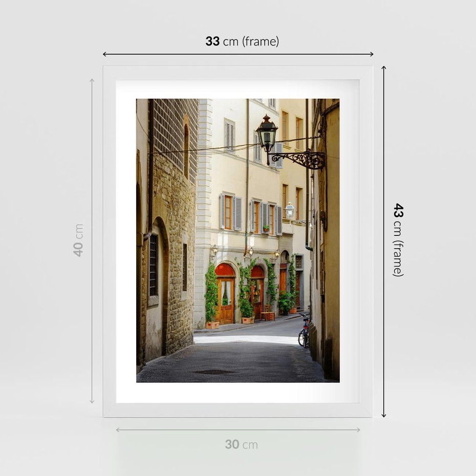 Plakat w ramie 30x40 - Uliczka: perspektywa miejskiego krajobrazu - uliczka, perspektywa - rama biała