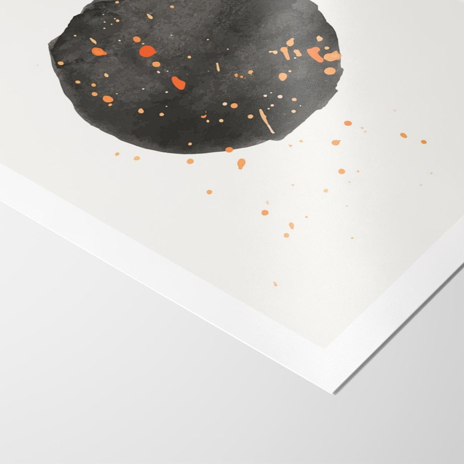 Plakat bez ramy 40x50 - Wibracje Kolorów - abstrakcyjna czarna plama, rozsiane pomarańczowe kropki