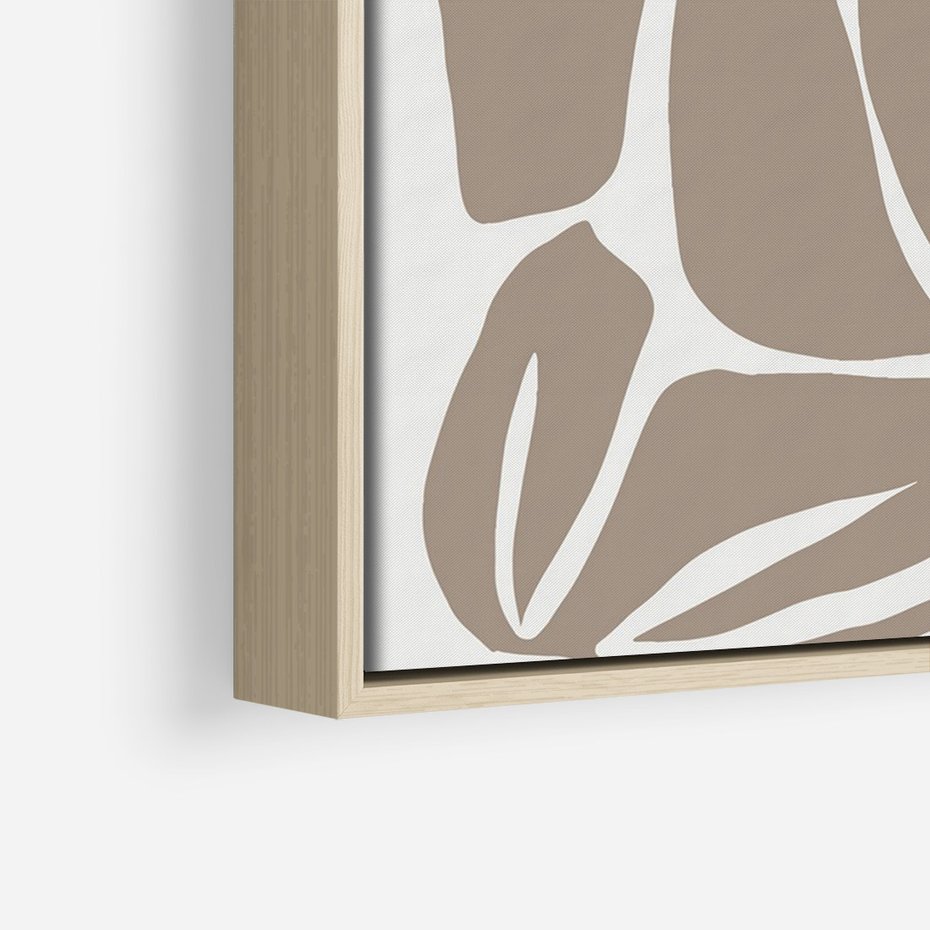 Obraz w ramie 70x100 - Złudne Zmysły - abstrakcyjny kwiat, beże i brązy - rama drewno