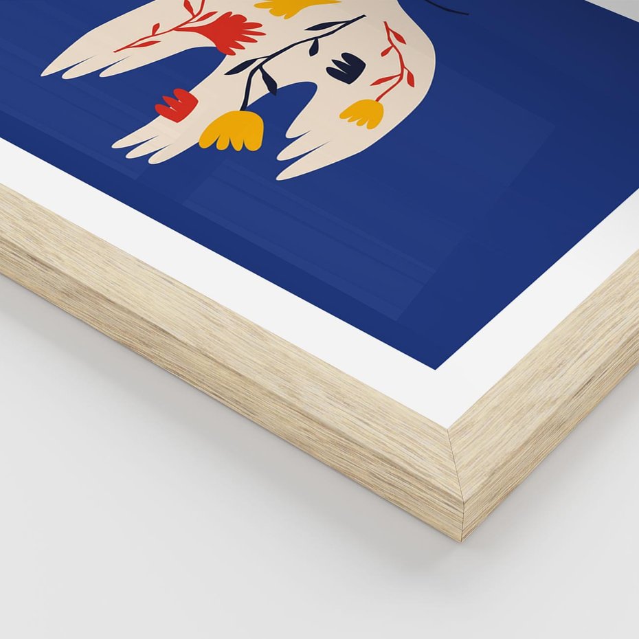 Plakat w ramie 40x50 - Bezczasowy Szept - niebieskie tło, abstrakcyjny biały ptak - rama drewno