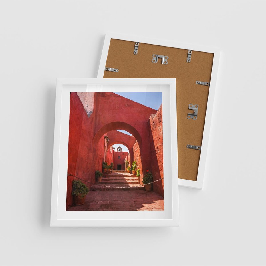 Plakat w ramie 40x50 - Perspektywa Uliczki - uliczka, perspektywa - rama biała