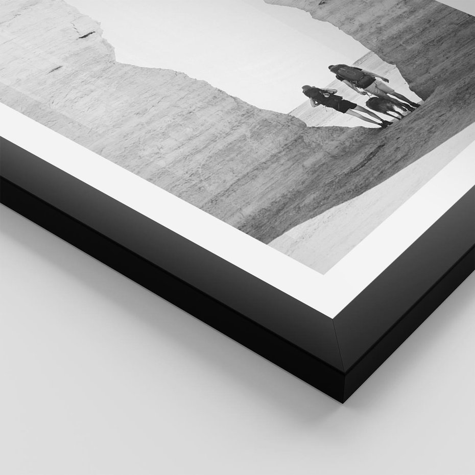 Plakat w ramie 30x40 - Podróżna Eksploracja - Echa Przygody - rama czarna