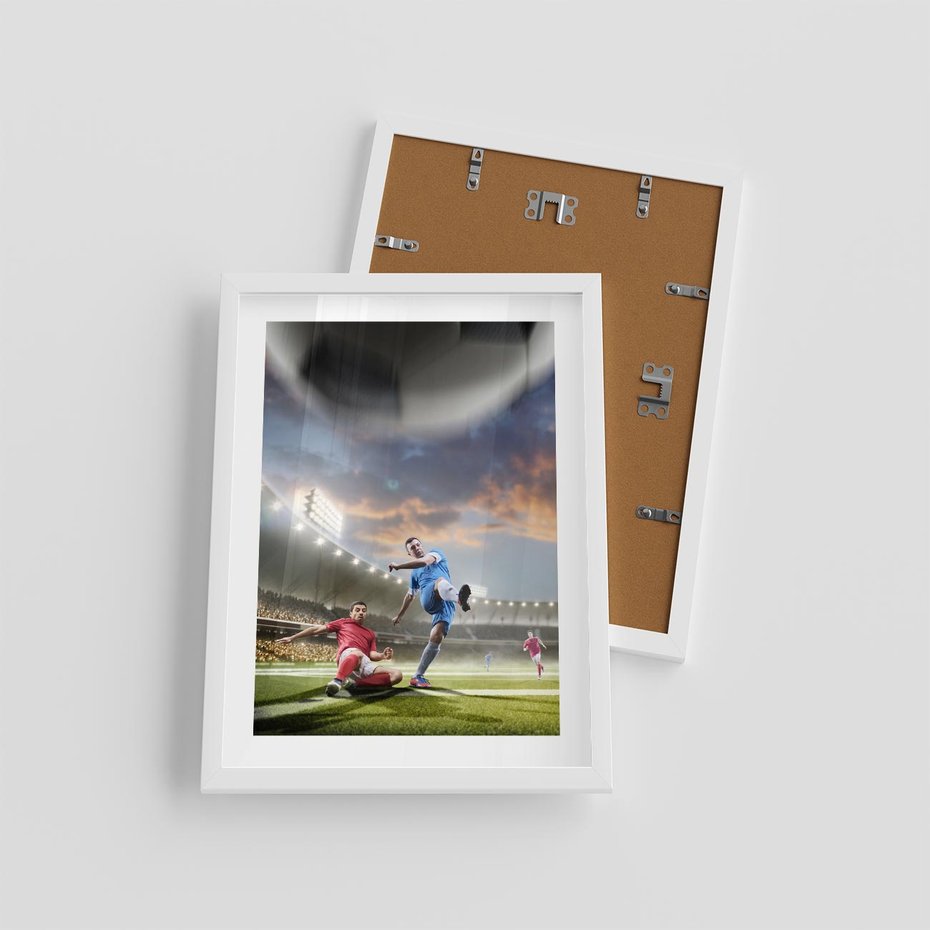 Plakat w ramie 30x40 - Ekscytacja Sportowego Świata - gol, mecz - rama biała