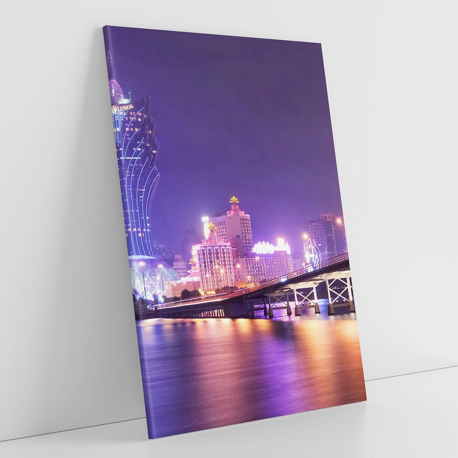 Obraz na płótnie 80x120 - Macau: Spotkanie dwóch światów - Macau, Hong