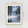Plakat w ramie 40x50 - Śnieżne cuda - zima, las - rama drewno