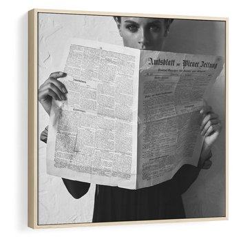 Obraz w ramie 50x50 - Nowe Wiadomości - retro zdjęcie, czarno białe - rama drewno