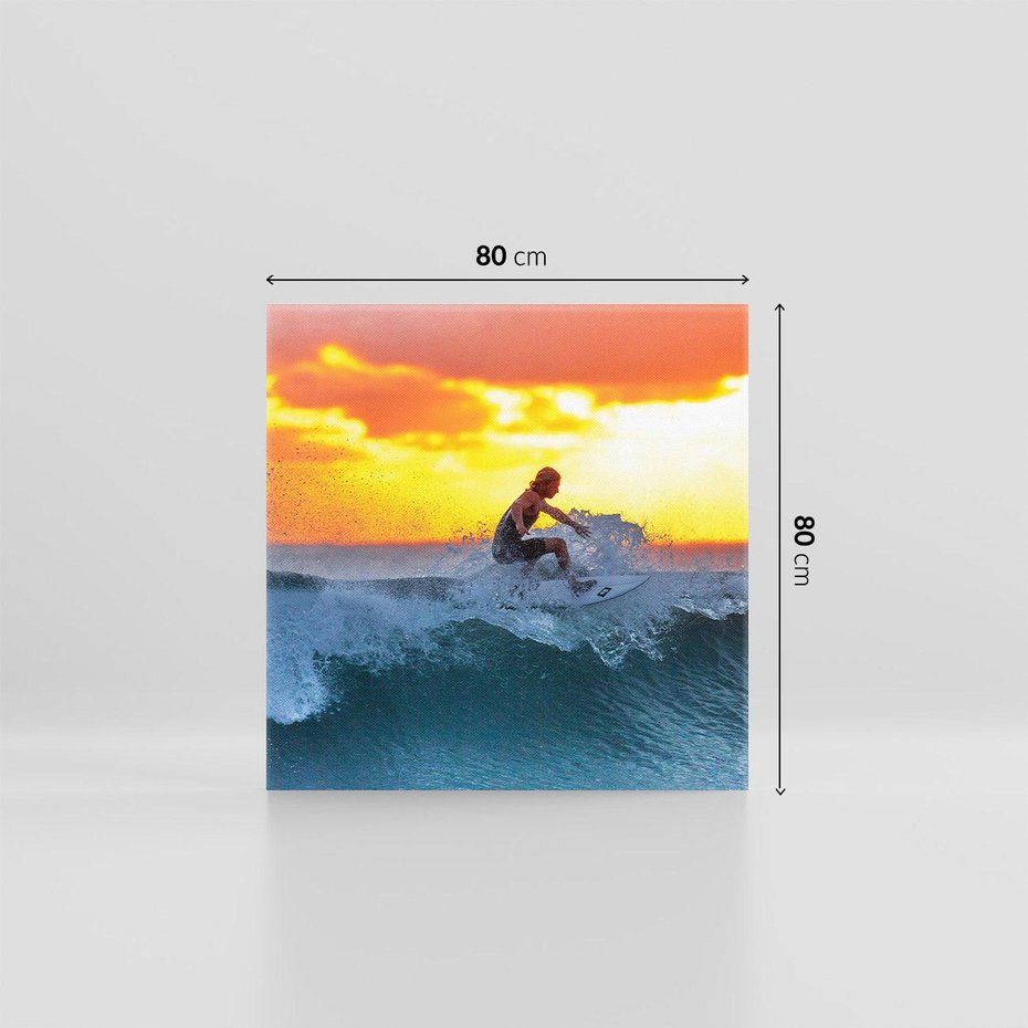 Obraz na płótnie 80x80 - Surfer na falach morza: Spotkanie z wolnością - surfer, surfing