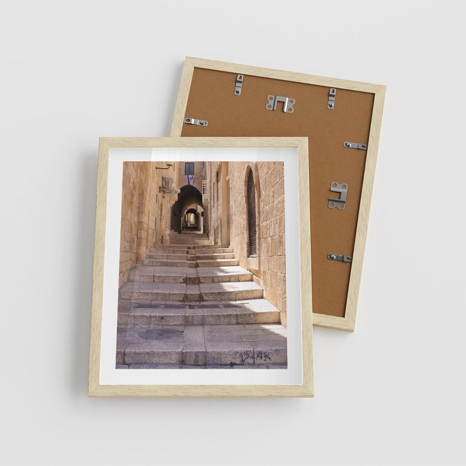 Plakat w ramie 40x50 - miasto w innej odsłonie - uliczka, perspektywa - rama drewno