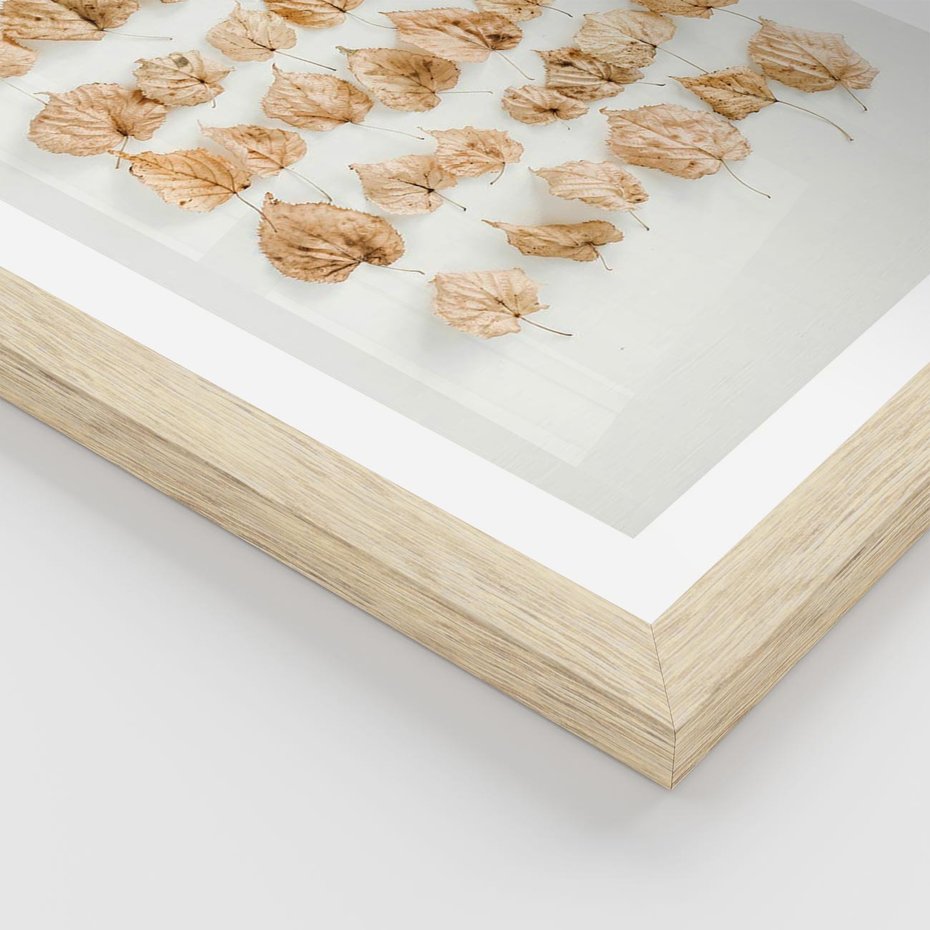 Plakat w ramie 30x40 - Liście Złotego Sezonu - kompozycja z suchych żółtych liści - rama drewno
