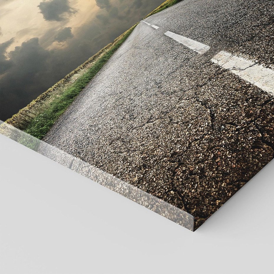 Obraz na płótnie 50x70 - magia nocnej drogi - droga, księżyc