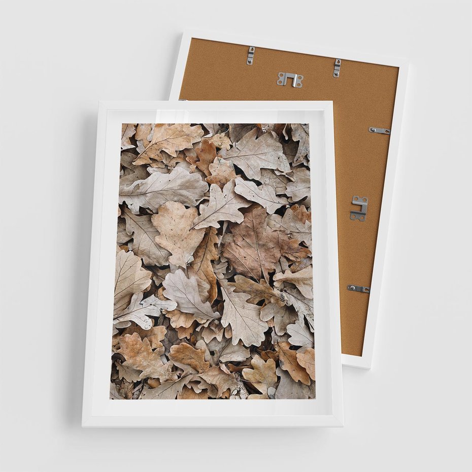 Plakat w ramie 50x70 - Nostalgiczny Pejzaż - suche liście, jesień - rama biała