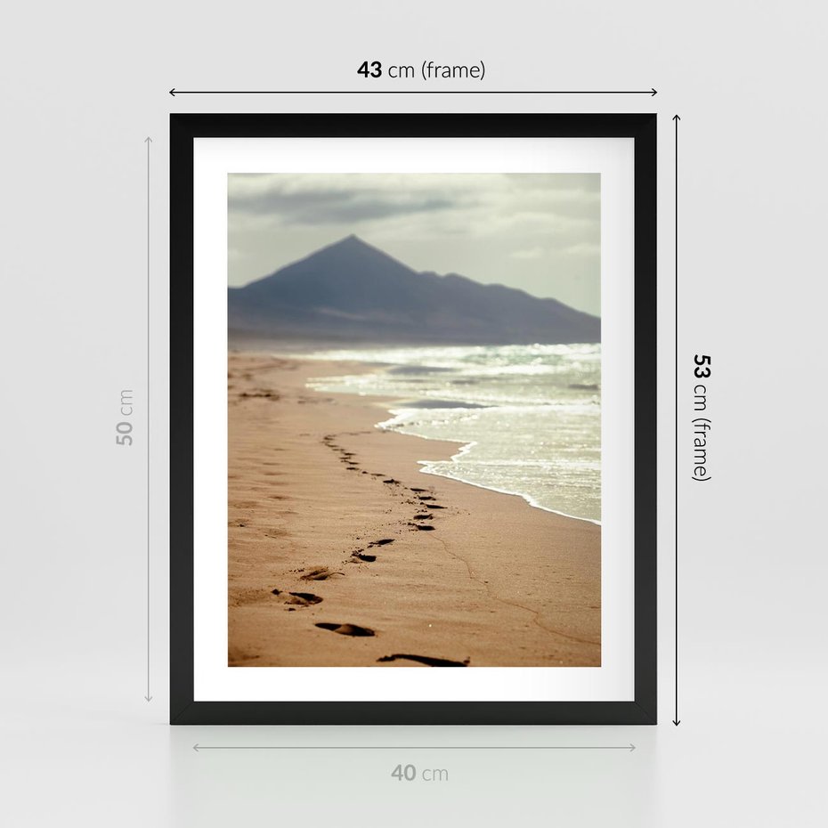 Plakat w ramie 40x50 - Ślady stóp na plaży - plaża, ślady - rama czarna