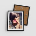 Plakat w ramie 40x50 - Kobiecy urok w makijażu i fryzurze - makijaż, fryzura - rama czarna