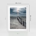 Plakat w ramie 40x50 - Burzowy pomost na plaży - plaża, pomost - rama biała