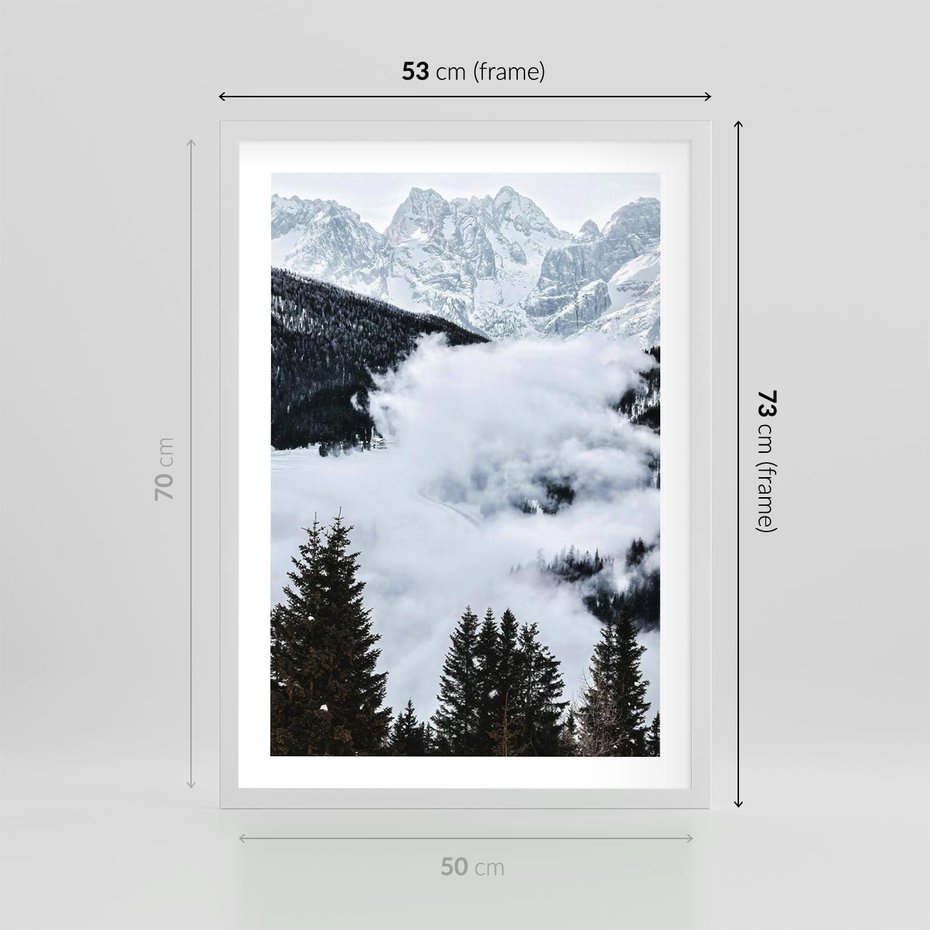 Plakat w ramie 50x70 - Zimowa Magia Gór: Śnieżne Szczyty - grajobraz górski, zima - rama biała