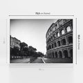 Obraz w ramie 70x50 - Echa Historii - czarno biała fotografia, koloseum - rama biała