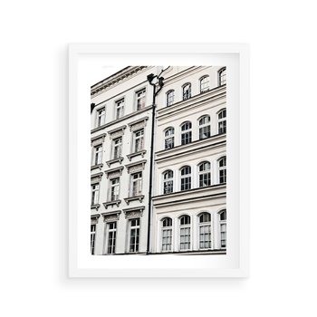 Plakat w ramie 50x70 - Urok Starej Kamienicy - budynki, miasto - rama biała