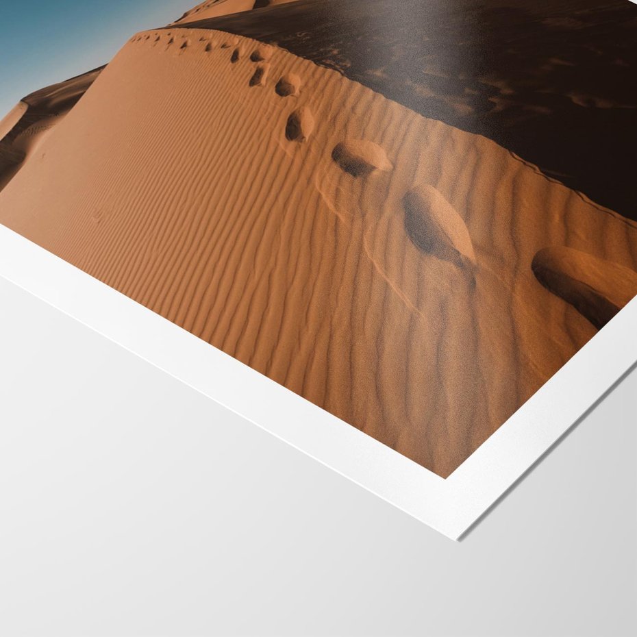 Plakat bez ramy 50x70 - Piasek pustyni w ogniu - pustynia, piasek