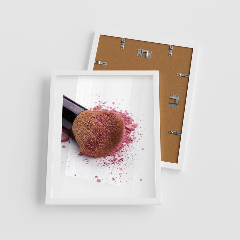 Plakat w ramie 40x50 - Makijaż w kolorze pędzla - makijaż, pędzel - rama biała