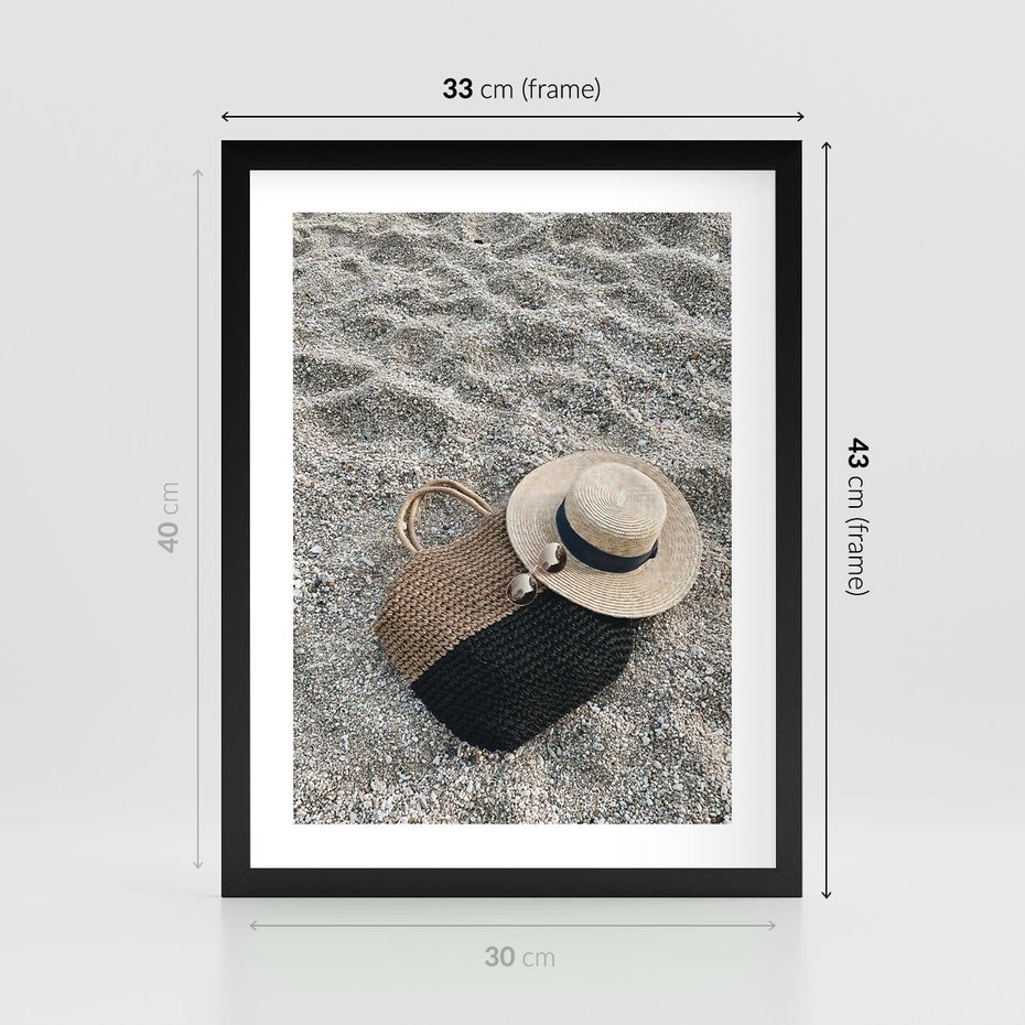Plakat w ramie 30x40 - Plażowe Przygotowania - torba plażowa, kapelusz - rama czarna