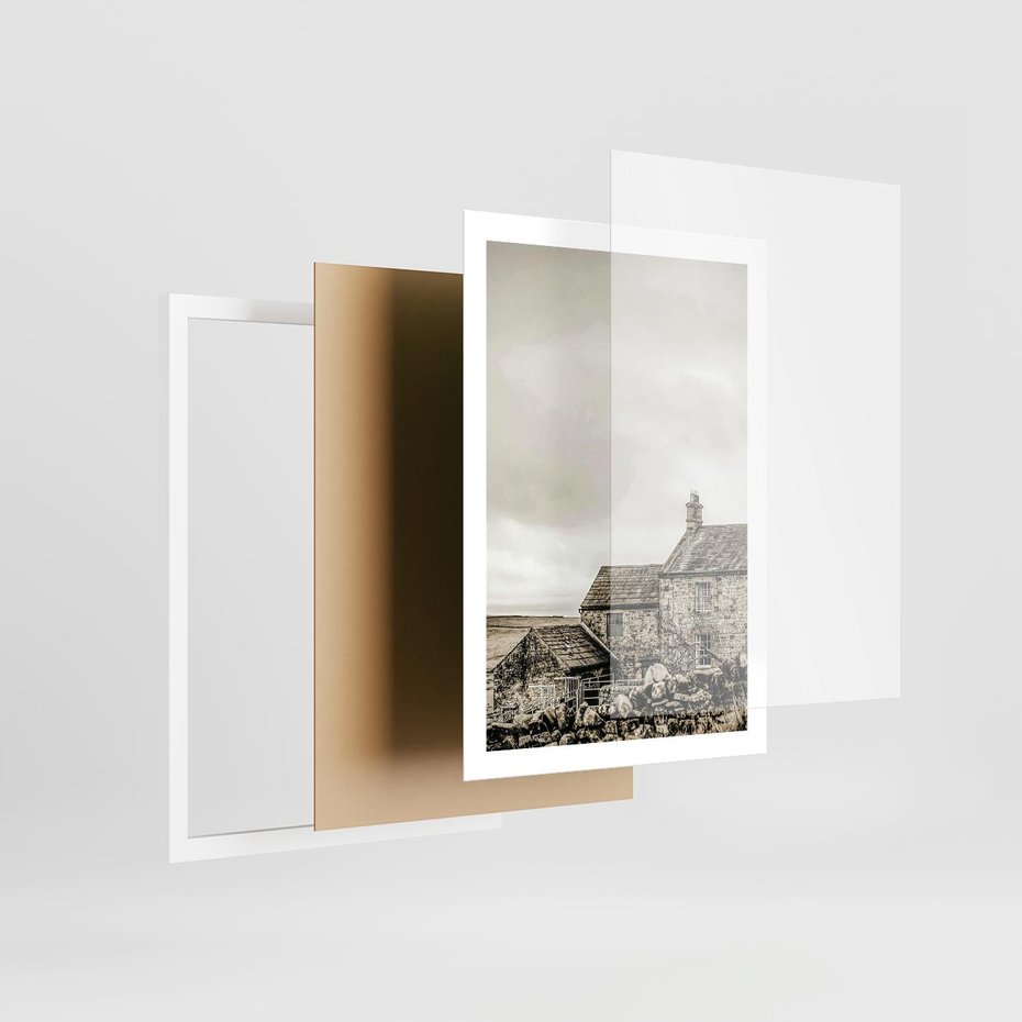 Plakat w ramie 50x70 - Kamienny Dom w Odcieniach Sepii - stary kamienny dom, odcienie sepii - rama biała