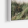 Obraz w ramie 120x80 - Harmonia Natury - widok z wydm, wydmy porośnięte trawami - rama biała
