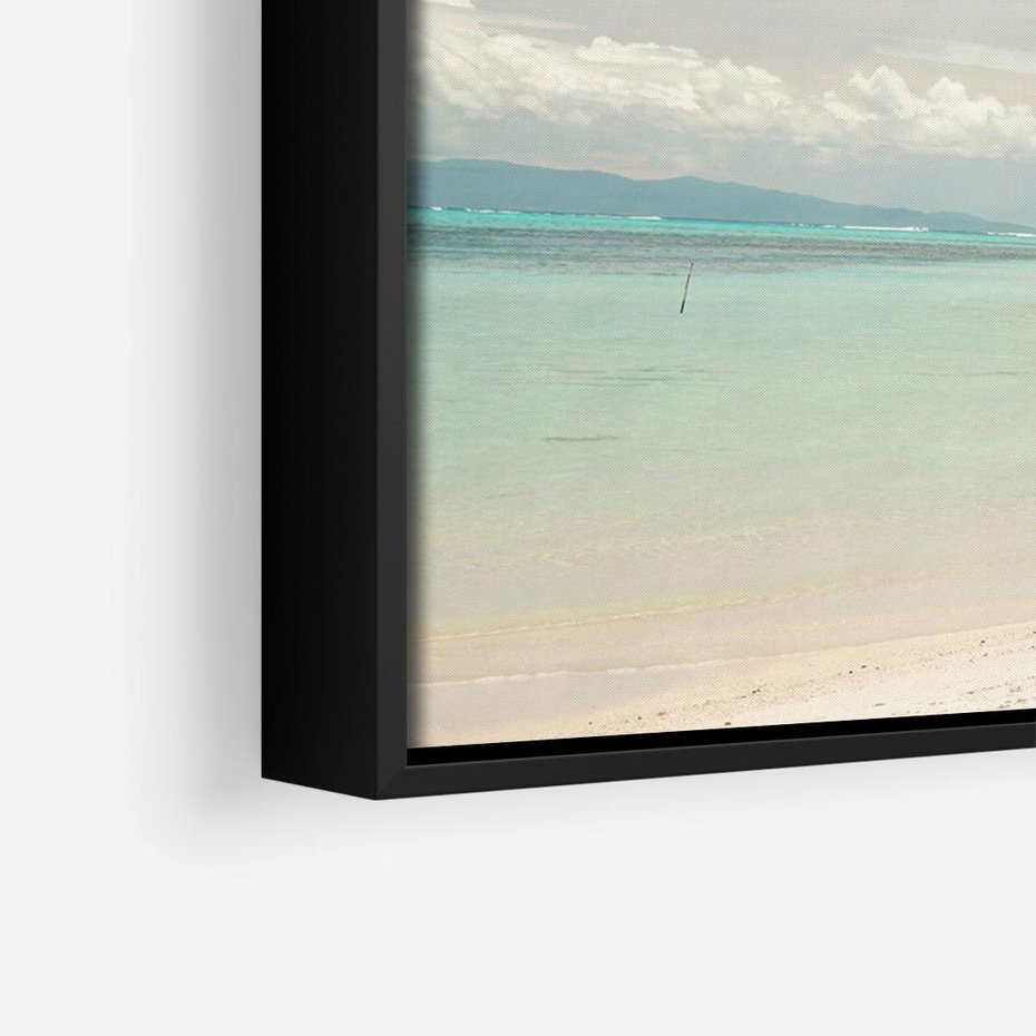 Obraz w ramie 70x50 - Uczta Egzotycznych Marzeń - fotografia, rajska plaża - rama czarna