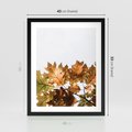 Plakat w ramie 40x50 - Suche Żółte Liście w Malowniczym Ujęciu - liście, żółte - rama czarna