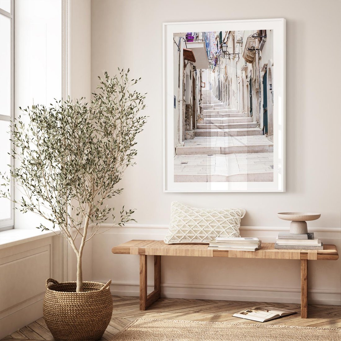 Plakat w ramie 30x40 - Urokliwa uliczka w perspektywie - uliczka, perspektywa - rama biała