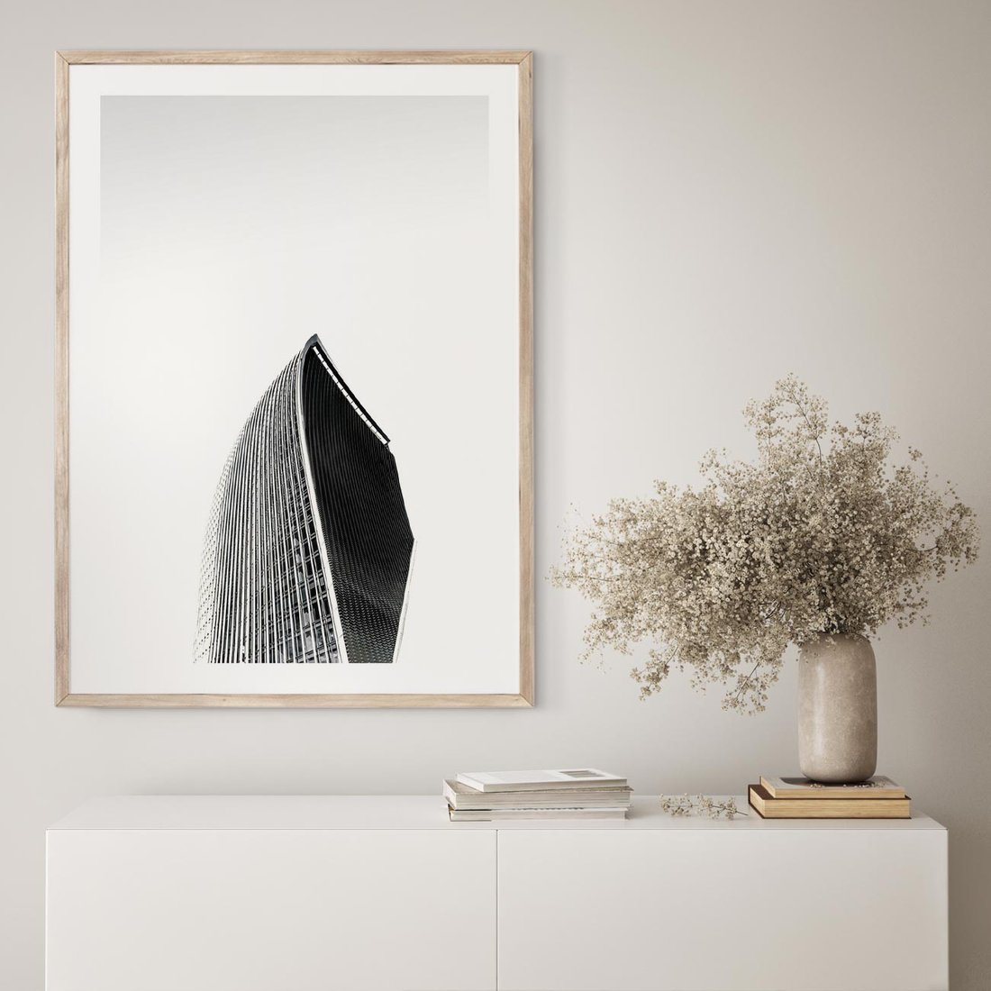 Plakat w ramie 50x70 - Czarno-Biały Wieżowiec - architektura, wieżowiec - rama drewno