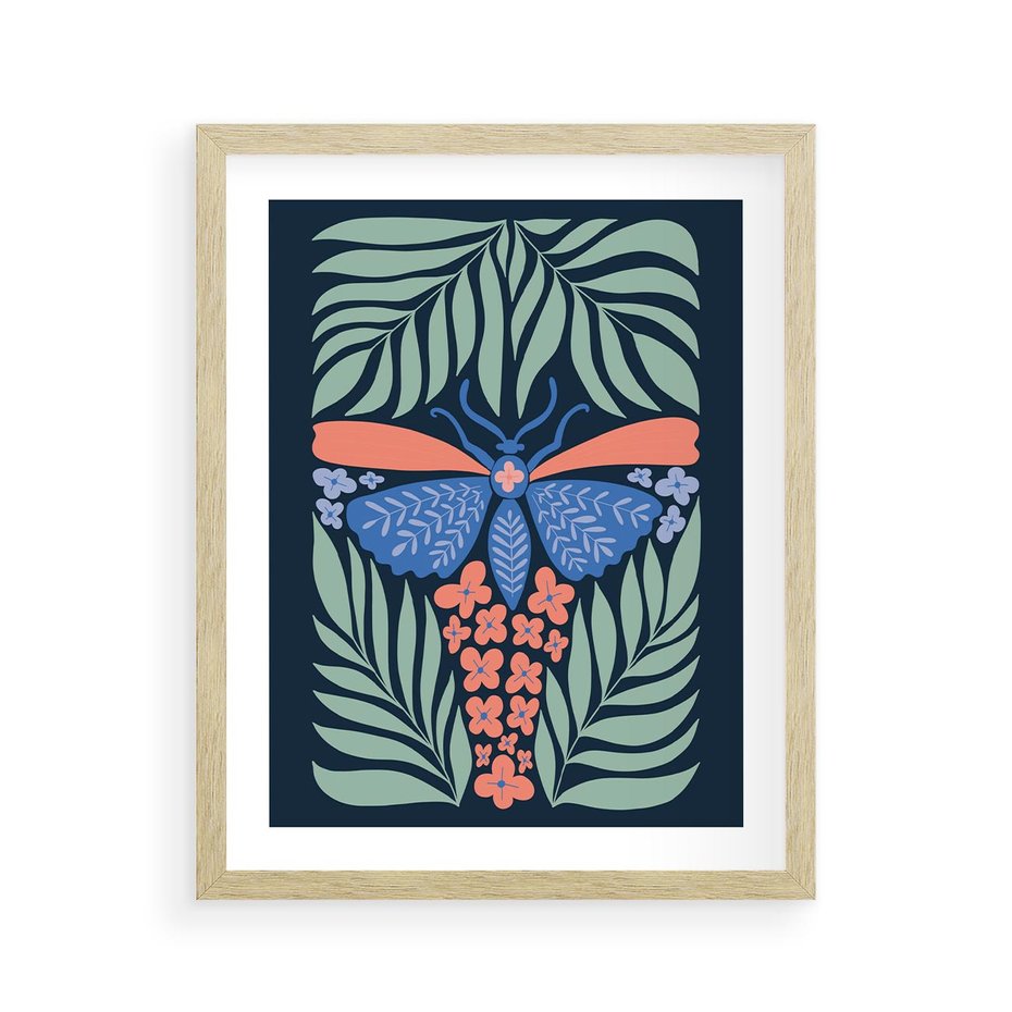 Plakat w ramie 40x50 - Granatowa Noc - granatowe tło, abstrajcyjna ćma - rama drewno