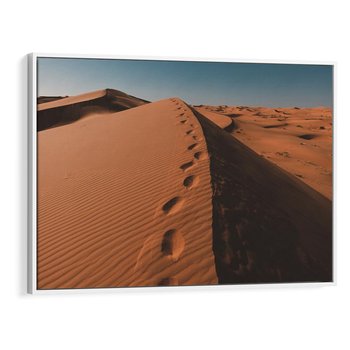 Obraz w ramie 70x50 - Piasek pustyni w ogniu - pustynia, piasek - rama biała