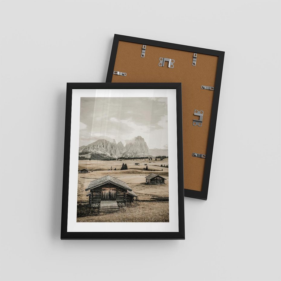Plakat w ramie 30x40 - Klasyczny Urok Górskich Domków - domki, w górach - rama czarna