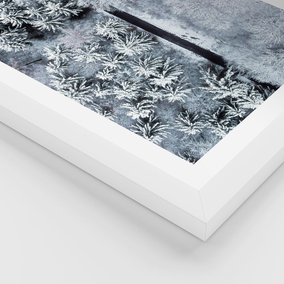 Plakat w ramie 50x70 - Ujęcie Zimowej Szosy - zima, śnieg - rama biała