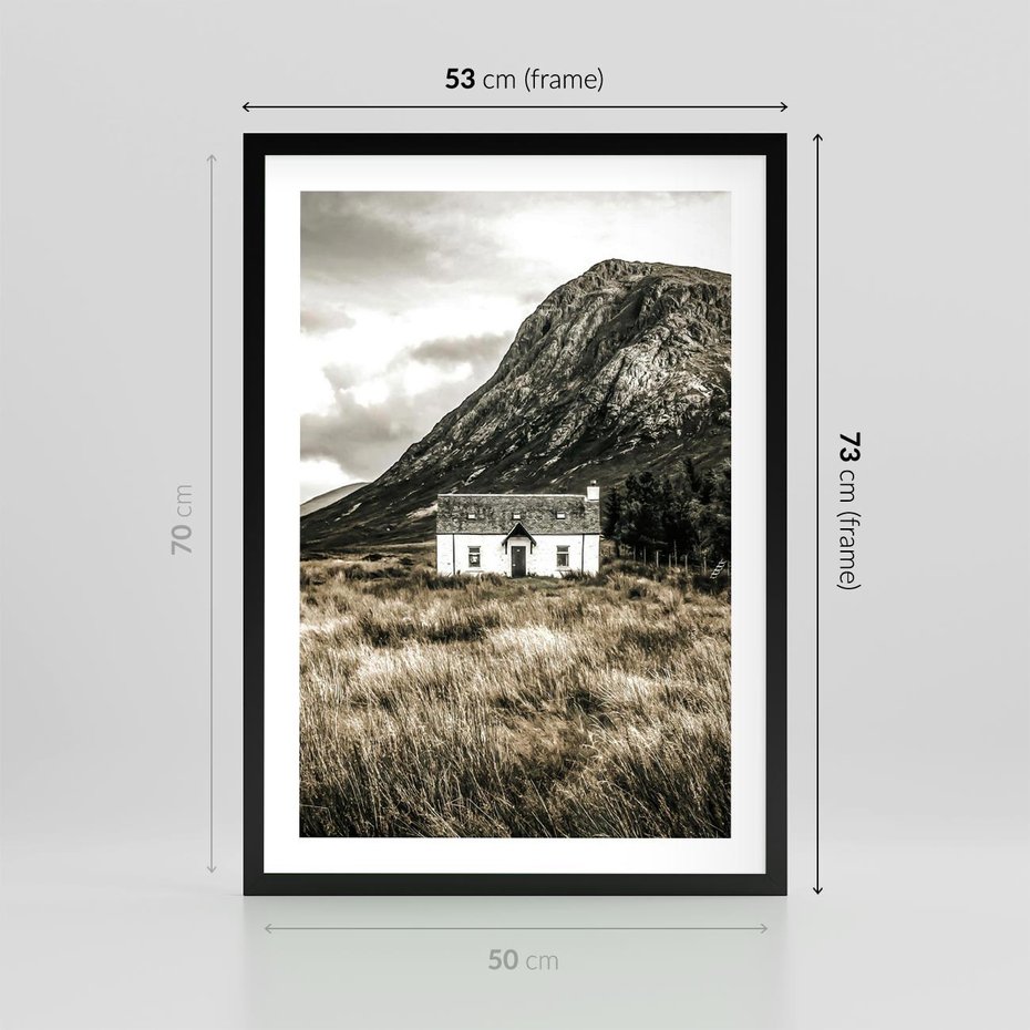 Plakat w ramie 50x70 - Biały Domek w Sepii: Wiejski Urok - domek w górach, kolory sepii - rama czarna