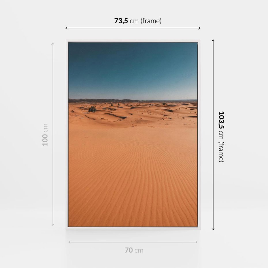 Obraz w ramie 70x100 - Piasek w Przytulnym Wnętrzu - pustynia, piasek - rama biała