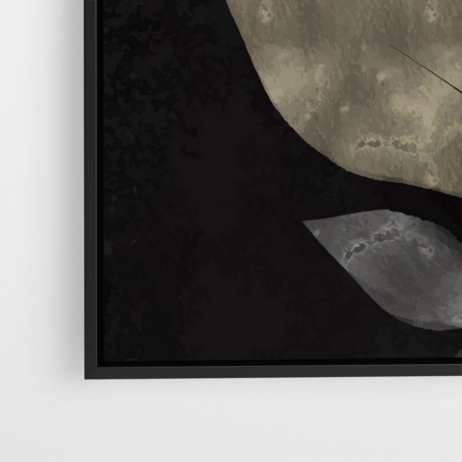 Obraz w ramie 70x100 - Nocne Uniesienia - abstrakcyjny kwiat, mroczna atmosfera - rama czarna